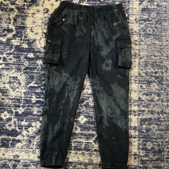 Boutique Camo Cargo Pants - Black & Gray - Elastic Waist - Size L - Never Worn - Picture 10 of 10